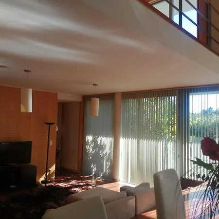 Single House بيت للعطل *